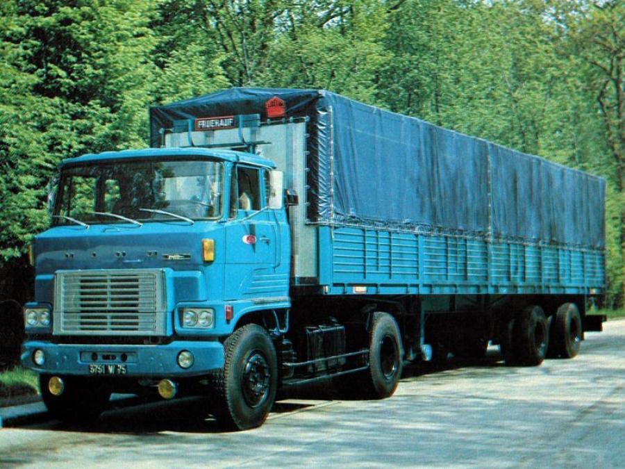  Hino HE35D 1971 года  (фото 2 из 3)